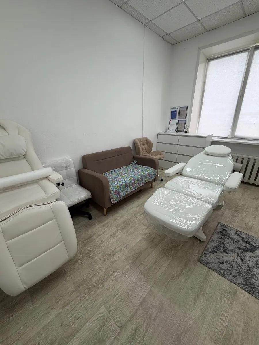 Кресло Mizomed MZ 3589 в кабинете косметолога