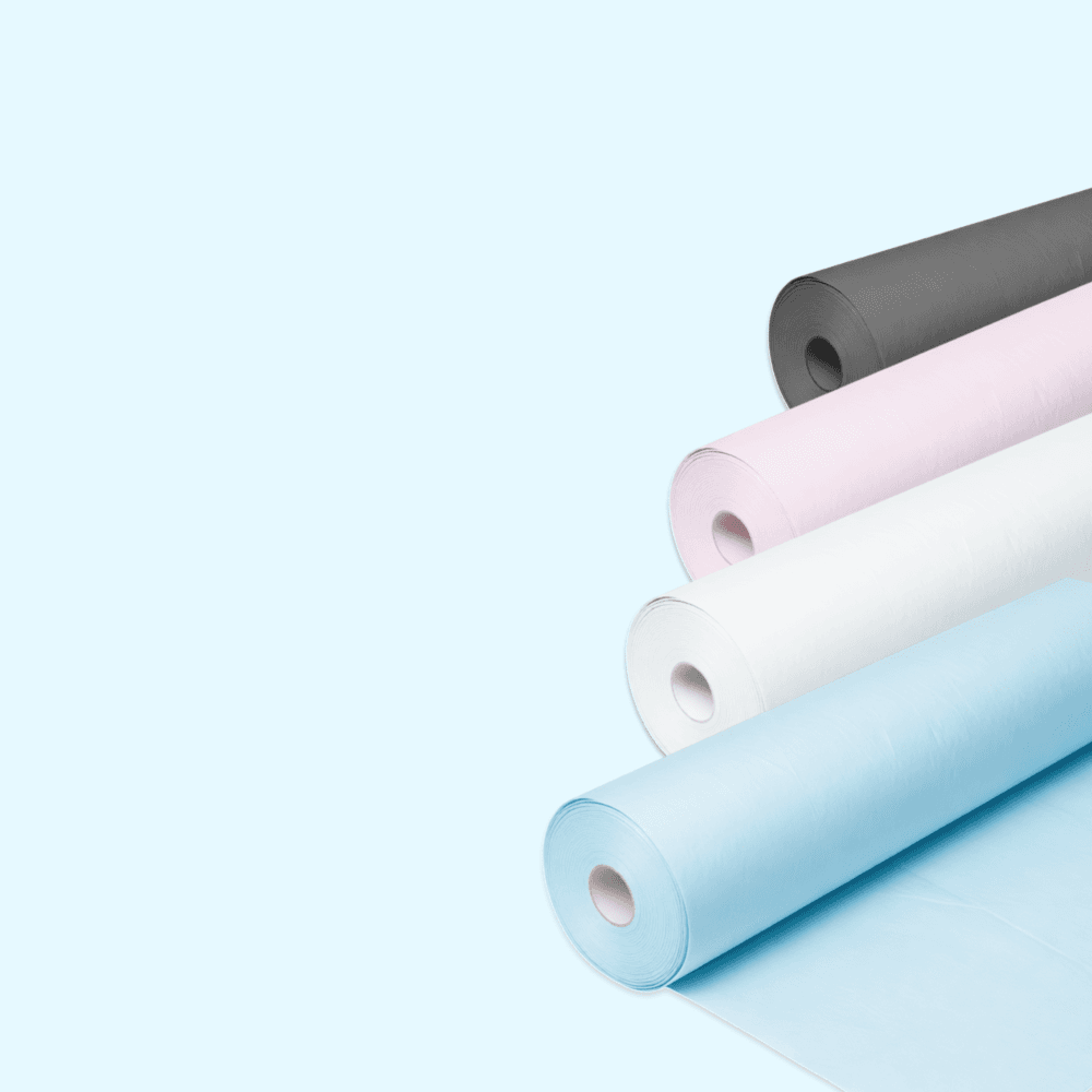 Стерильность и комфорт в каждом сеансе. Одноразовые простыни в рулонах.