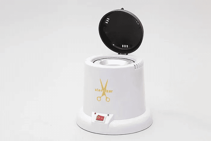 Как подобрать стерилизатор для маникюрных инструментов?