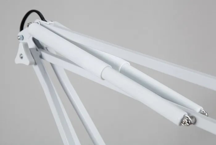 Лампа-лупа для косметолога на струбцине SD-2021Т кольцевая, классическая, с регулировкой