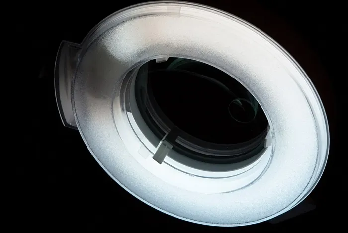 Лампа-лупа для косметолога на струбцине SD-2021Т кольцевая, классическая, с регулировкой